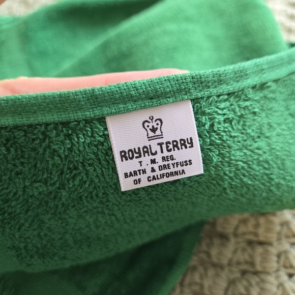 Small Nutcracker Christmas Green Hand Fingertip Towel - Picture 3 of 3